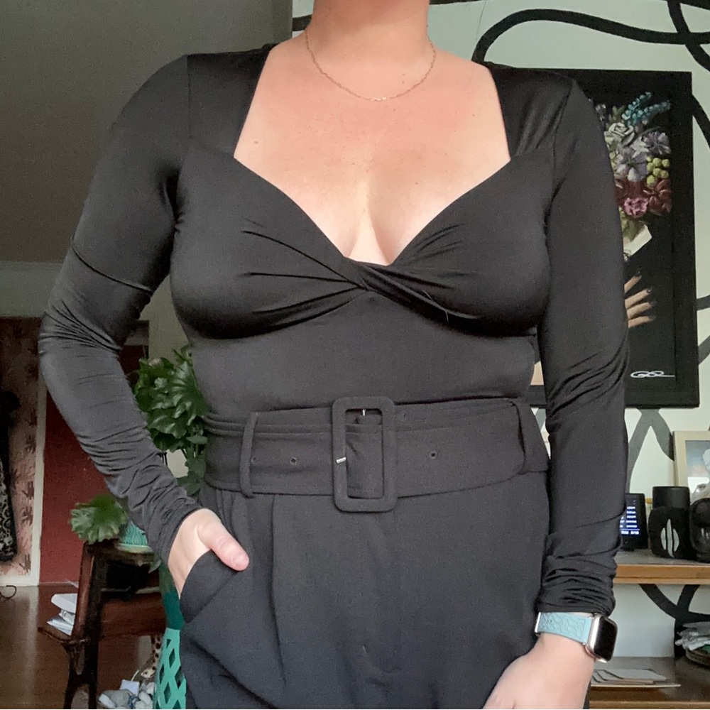 Express Body Contour Black Long Sleeve Bodysuit. Size M.